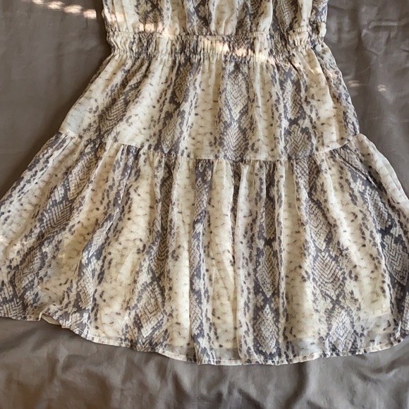 Tiered dress - Picture 4 of 6